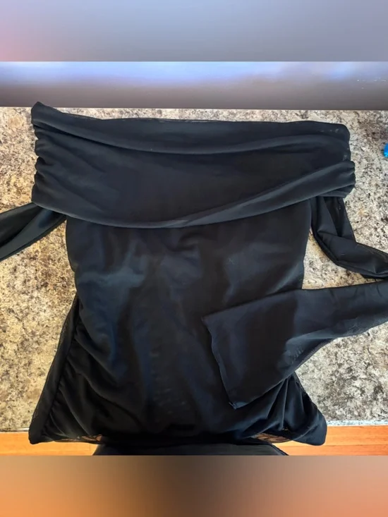 wild fable Black Off-Shoulder Long Sleeve Top - Picture 2 of 3